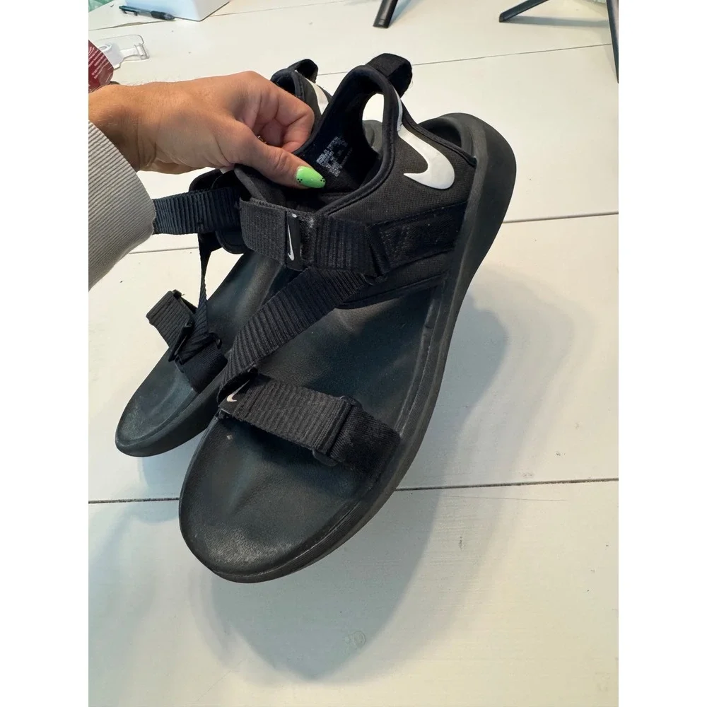 Nike vista sandals